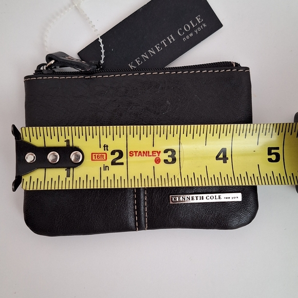 NWT Kenneth Cole leather coin purse with keychain - Picture 6 of 7